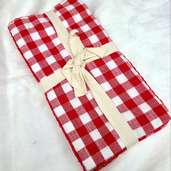 Pier 1 Other - NWOT Gingham Red Table Napkins. Set of 4